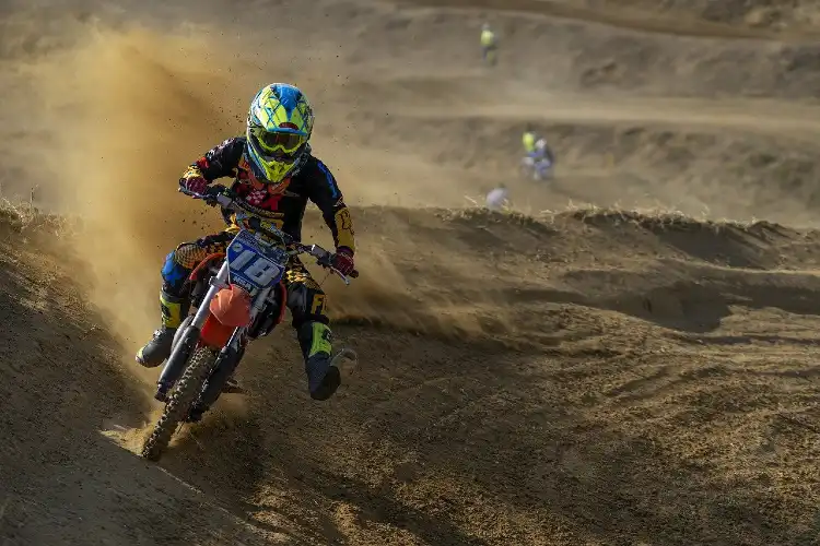 8 Best Dirt Bike Movies on Netflix You Can’t-Miss